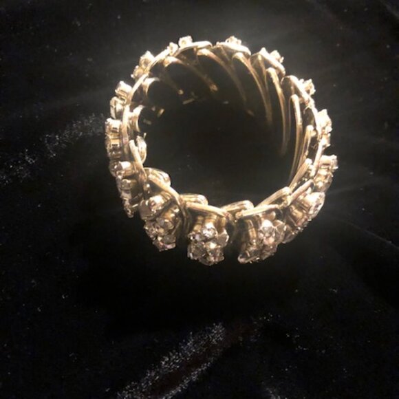 Elegant Silver Crystal Bracelet Like New - Picture 7 of 9